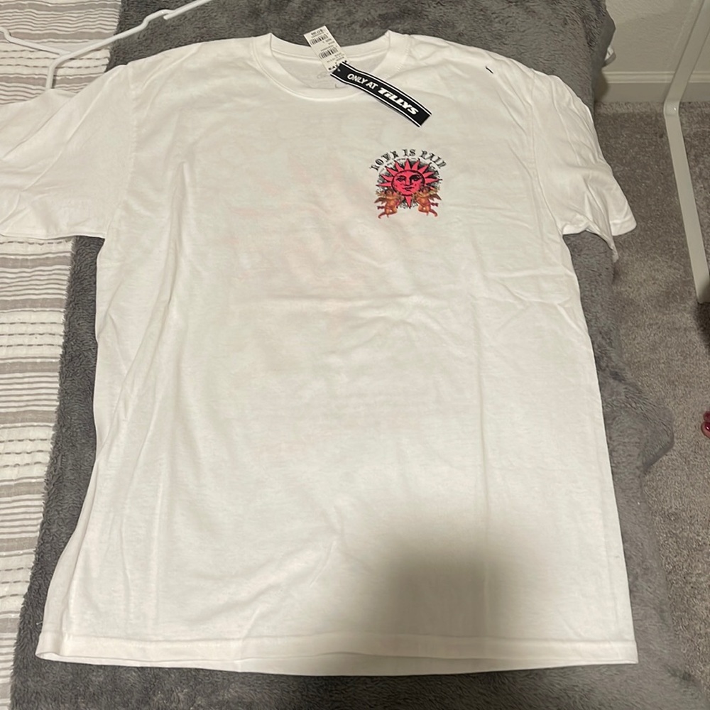 Love is pain T-shirt white size large, never worn